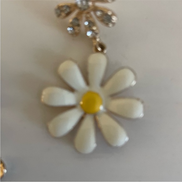 Daisy Drop Earrings in Gold and White - Picture 4 of 8